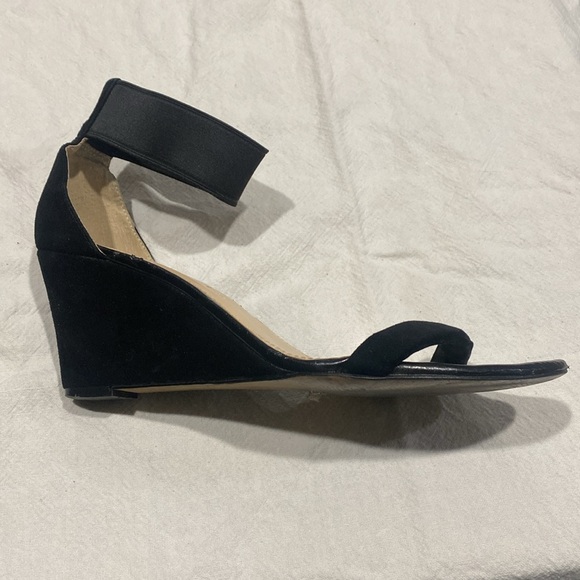 Strappy suede wedge - size 9.5 - Picture 2 of 6